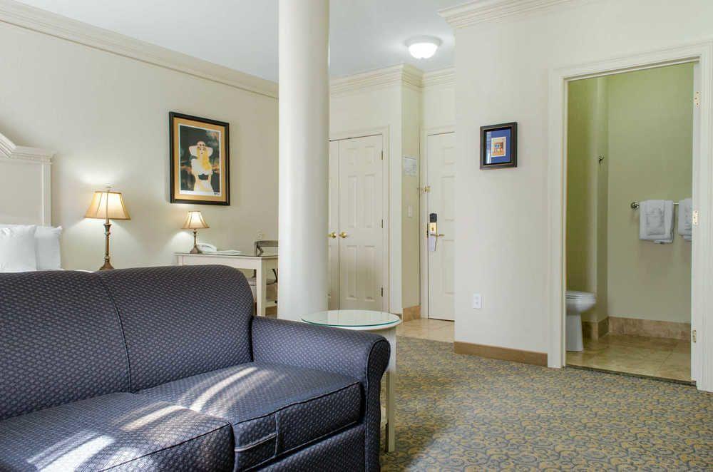Hotel Spark By Hilton South 3*