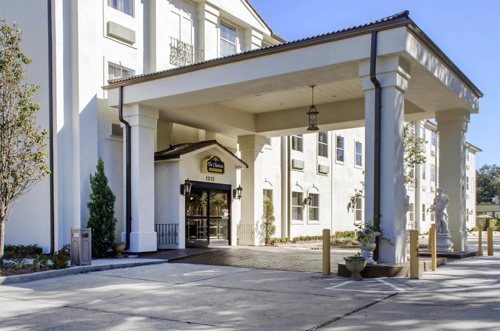 Hotel Clarion Pointe 3*