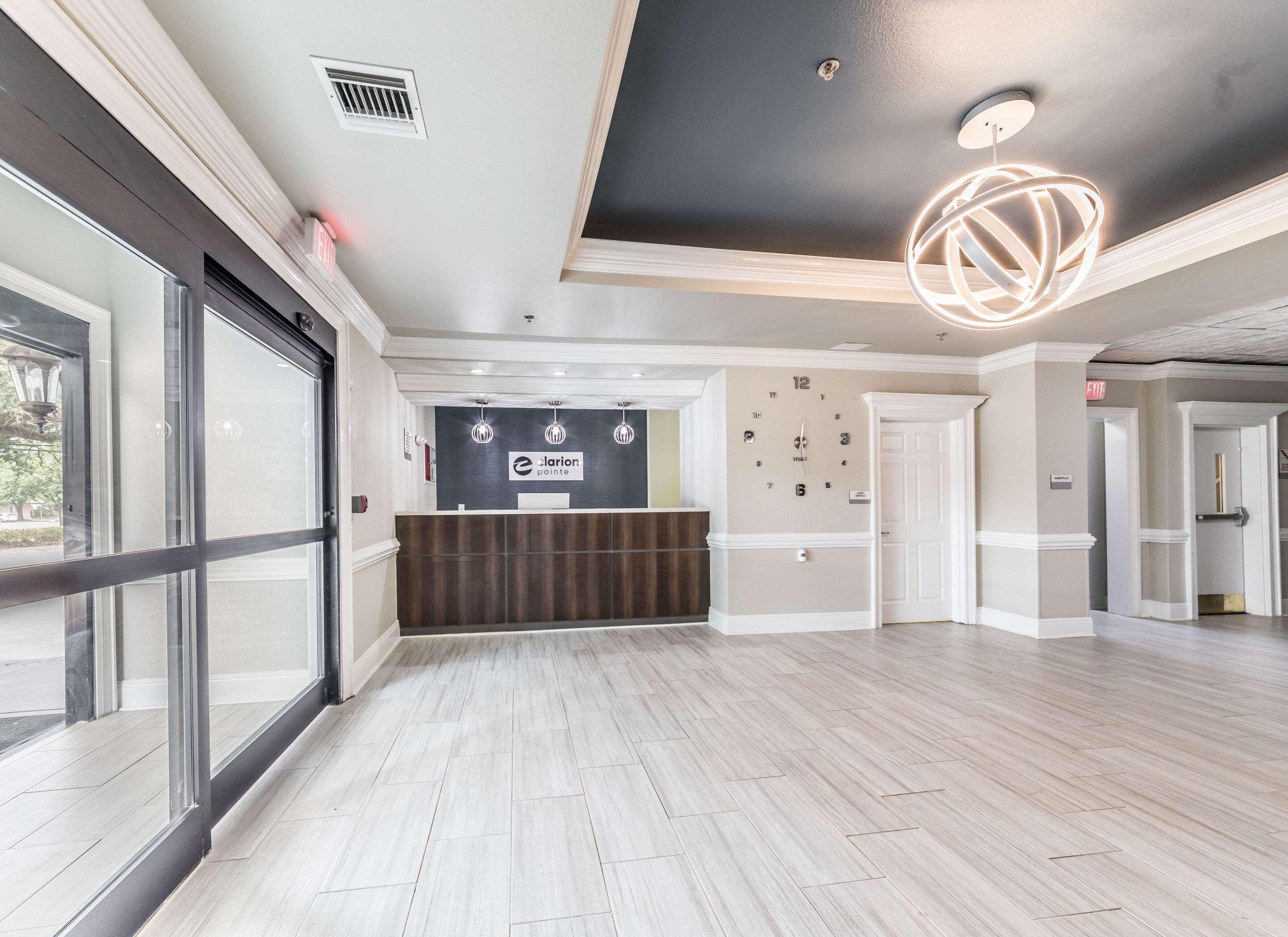 Clarion Pointe Hotel