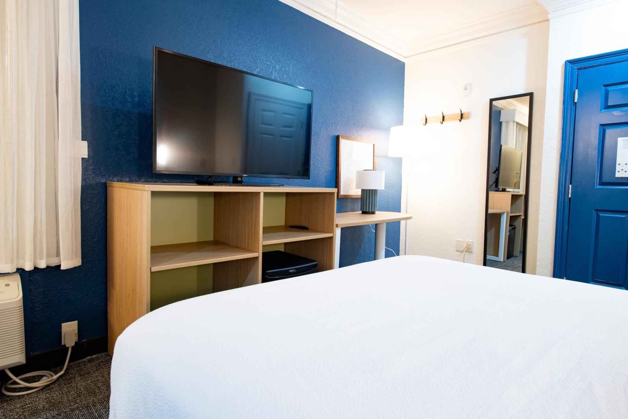 Clarion Pointe Hotel Lafayette
